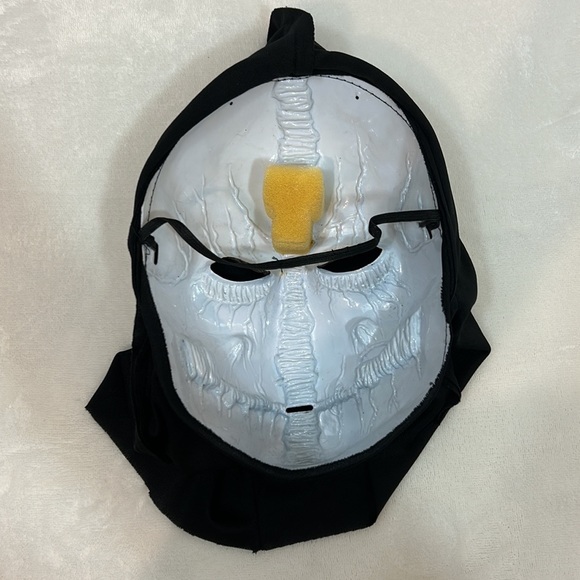 Death Hood Mask With Face Ripped Down The Middle. Black Fabric Back - Picture 6 of 8